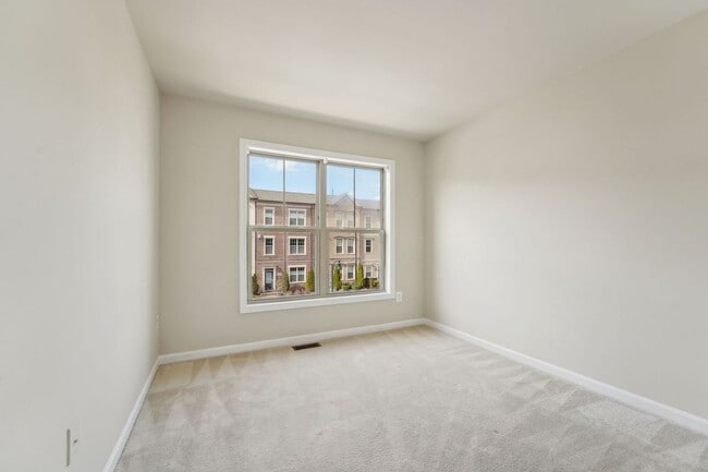 Building Photo - 13706 Petrel St