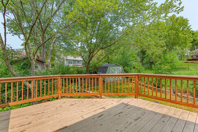 Building Photo - 1490 Paisley Ct