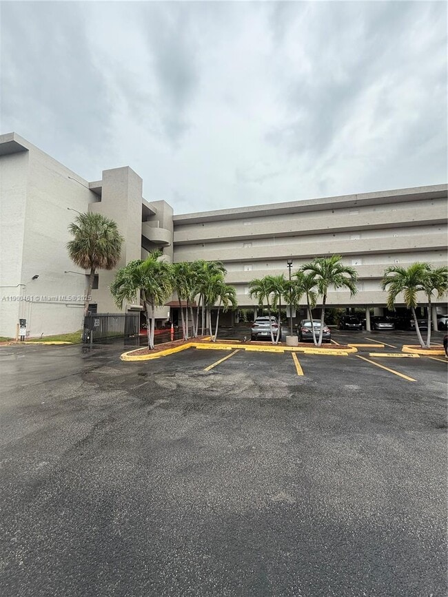 Building Photo - 802 NW 87th Ave