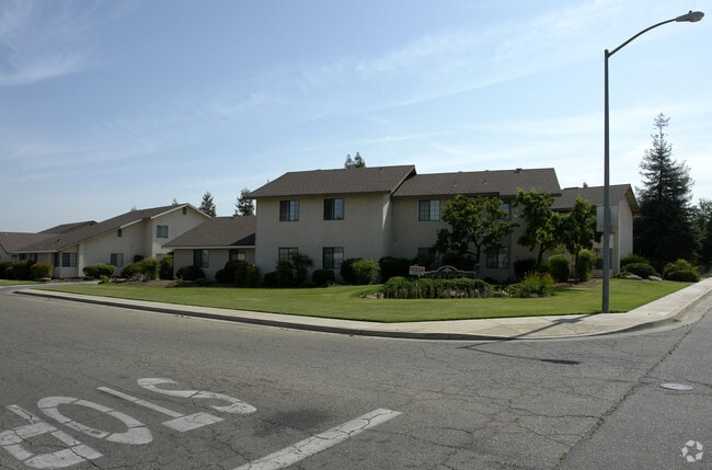 Building Photo - Hemlock Apartments