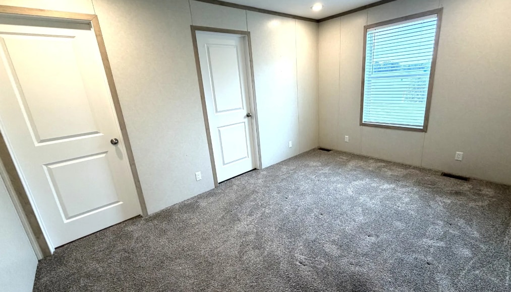 Building Photo - 49635 Au Lac Dr E