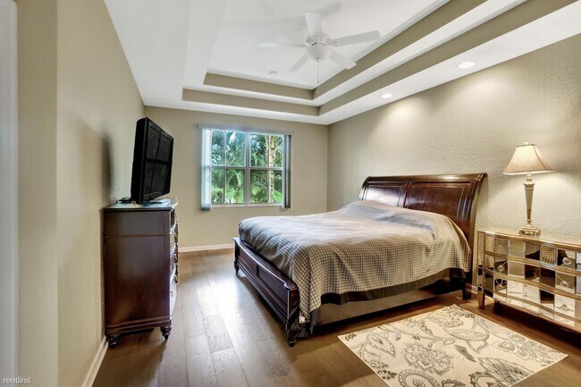 Building Photo - 3 br, 2.5 bath House - 117 E Prive Cir