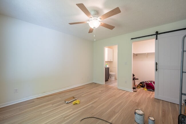 Building Photo - 2 Bed, 2 Bath Renovated Townhouse – Single-Level Living – $1,800/month