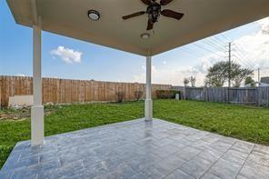 Building Photo - 26619 Richwood Oaks Dr