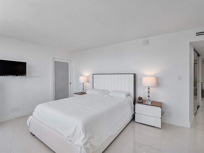 Building Photo - 550 S Ocean Blvd