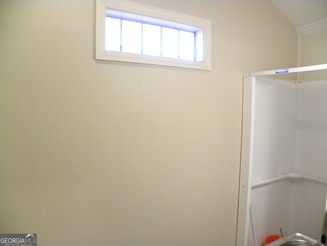 Building Photo - 105 WZ