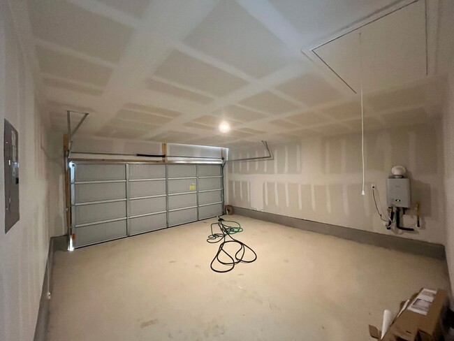 Building Photo - 14817 Kolbe Jct