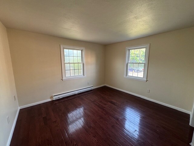 Building Photo - 17 Sinai Cir