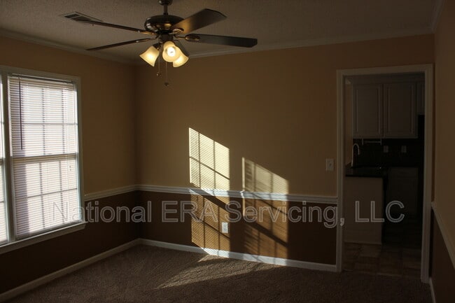Building Photo - 35 Trotters Ct