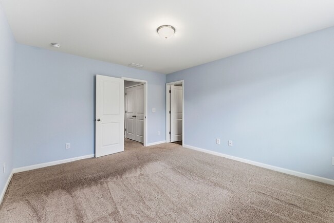 Building Photo - 3068 Tarian Way