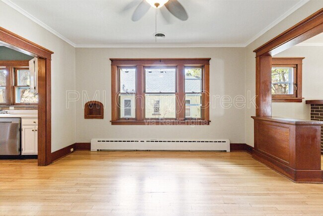 Building Photo - 4360 Winona Ct