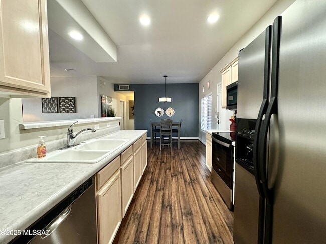 Building Photo - 655 W Vistoso Highlands Dr