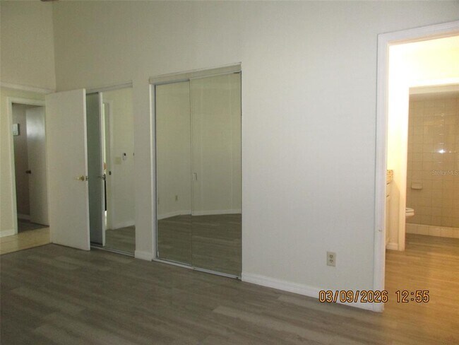 Building Photo - 200 Gemwood Ct