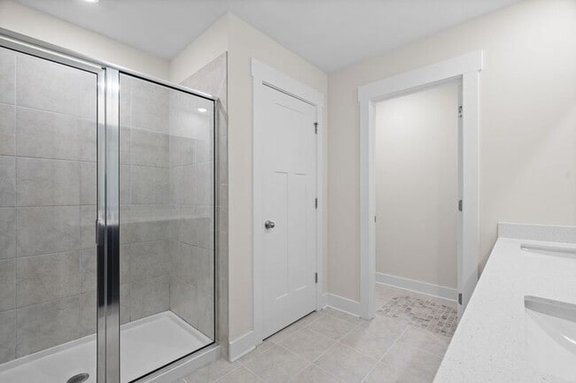 Building Photo - 216 Pewter Cir