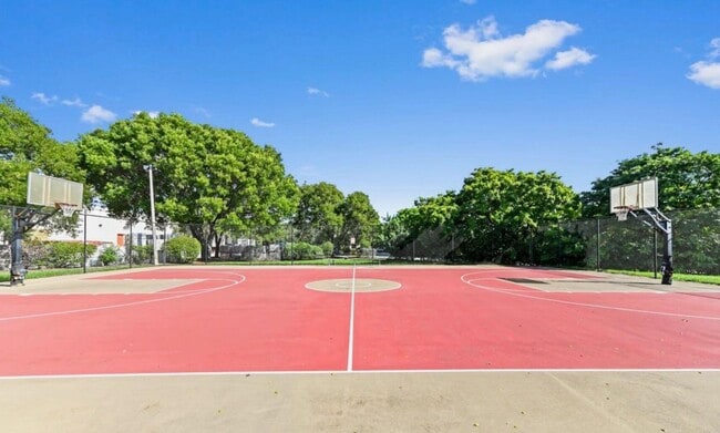 Building Photo - 2038 Alta Meadows Ln