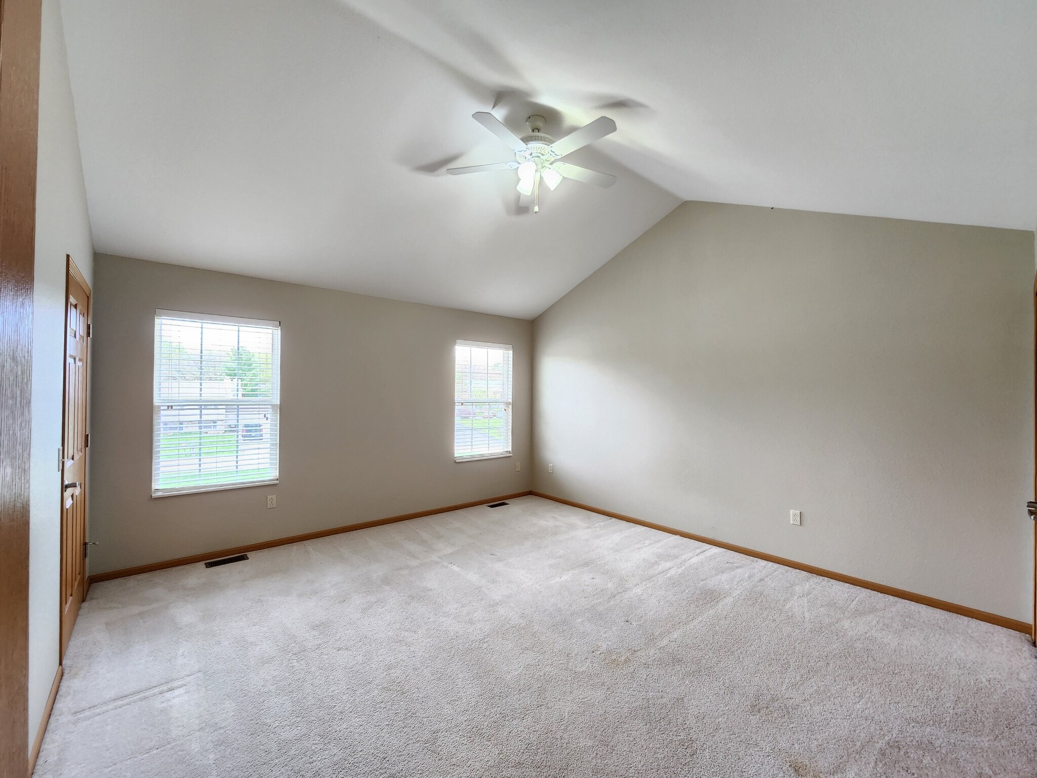 Building Photo - 7529 Crosscreek Dr