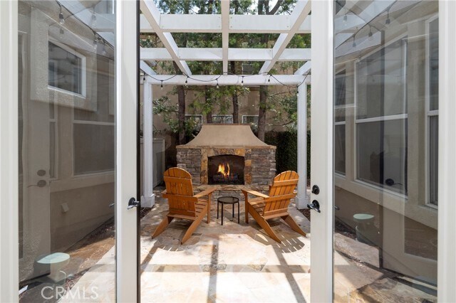 Building Photo - 10 Spring Grove