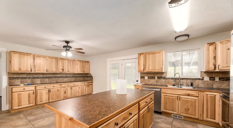Building Photo - 7899 Apache Ln