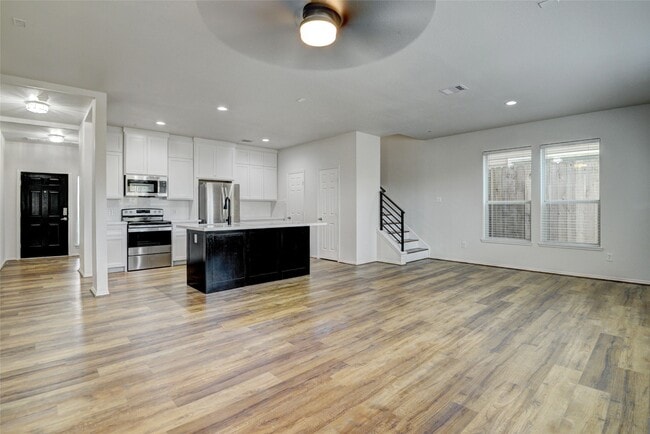 Building Photo - 7042 Plum Creek Terrace Ln