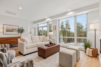 Building Photo - 1 US-1