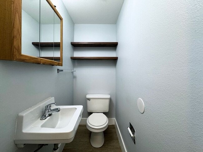 Building Photo - 519 Cinderella Loop