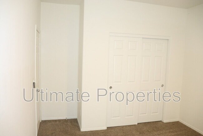 Building Photo - 6930 W Townley Ave