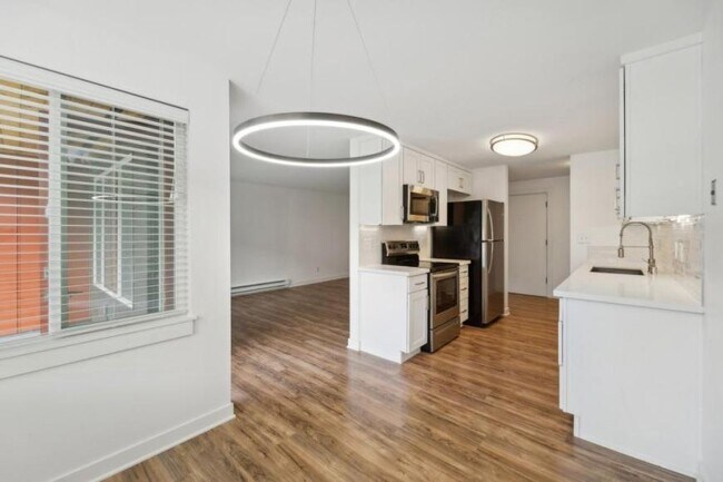 Building Photo - 1 bedroom in Seattle WA 98115