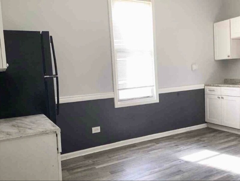 Building Photo - 8423 S Muskegon Ave