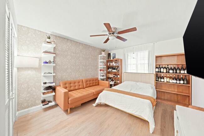 Building Photo - 8026 SW 20th Ct