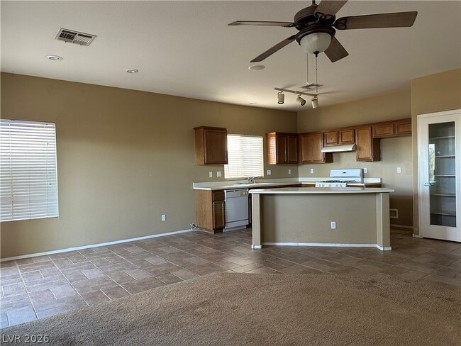 Building Photo - 1109 E Malibu Sands Ave