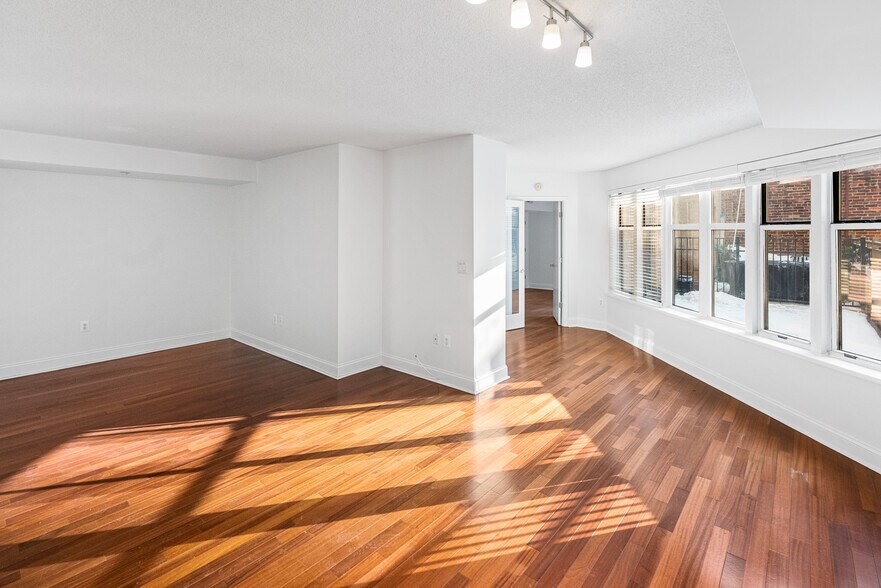 Building Photo - 1150 K St NW