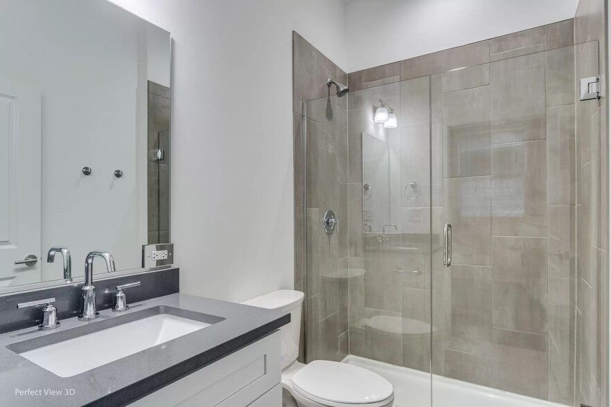 Primary Bath - 161 W Schiller St