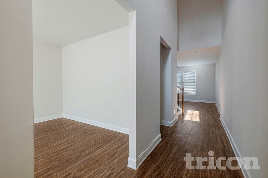 Building Photo - 3980 Bella View Ln