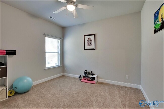 Building Photo - 155 Grey Fawn Trail