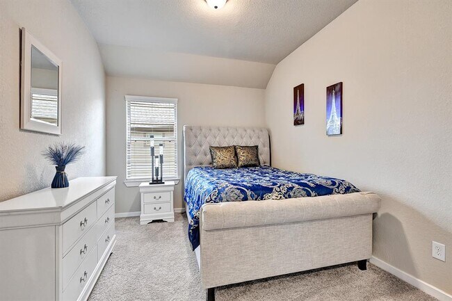 Building Photo - 7006 Winterberry Gln Ln