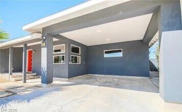 Building Photo - 811 E Oakey Blvd