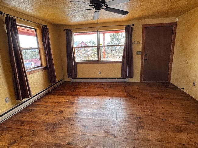 Building Photo - 2 Bedroom, 1 Bathroom Duplex in Santa Fe, NM