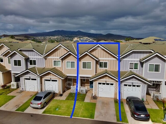 Building Photo - 1155 Kakala St