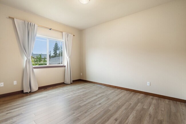 Building Photo - Charming Single-Story Home in Poulsbo