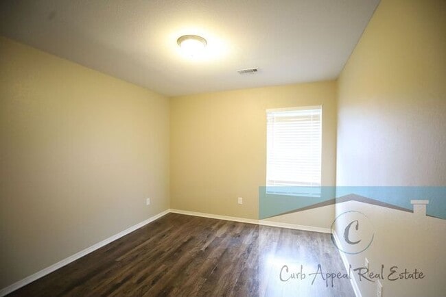 Building Photo - Move in special $800!! Beautiful 3 bed / 2 bath home - Nettleton!!