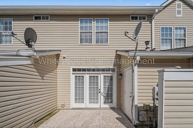 Building Photo - 224 Ross Moore Ave