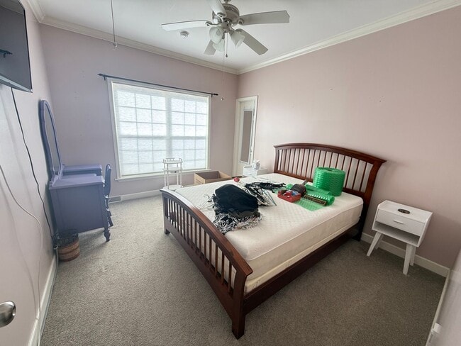 Building Photo - 3 Bedroom 2 Bath House in Lighthouse Point...