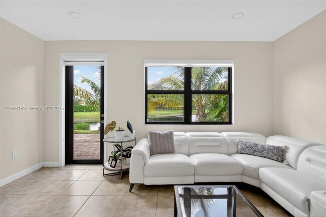 Building Photo - 3616 SE 2nd Dr