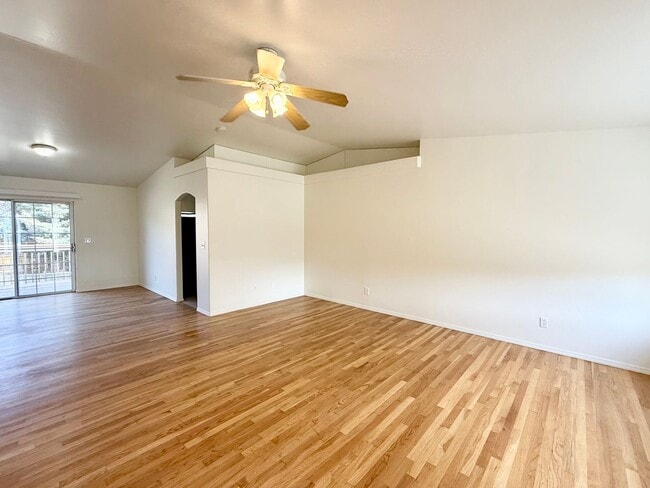 Building Photo - 9490 E Catalina Dr