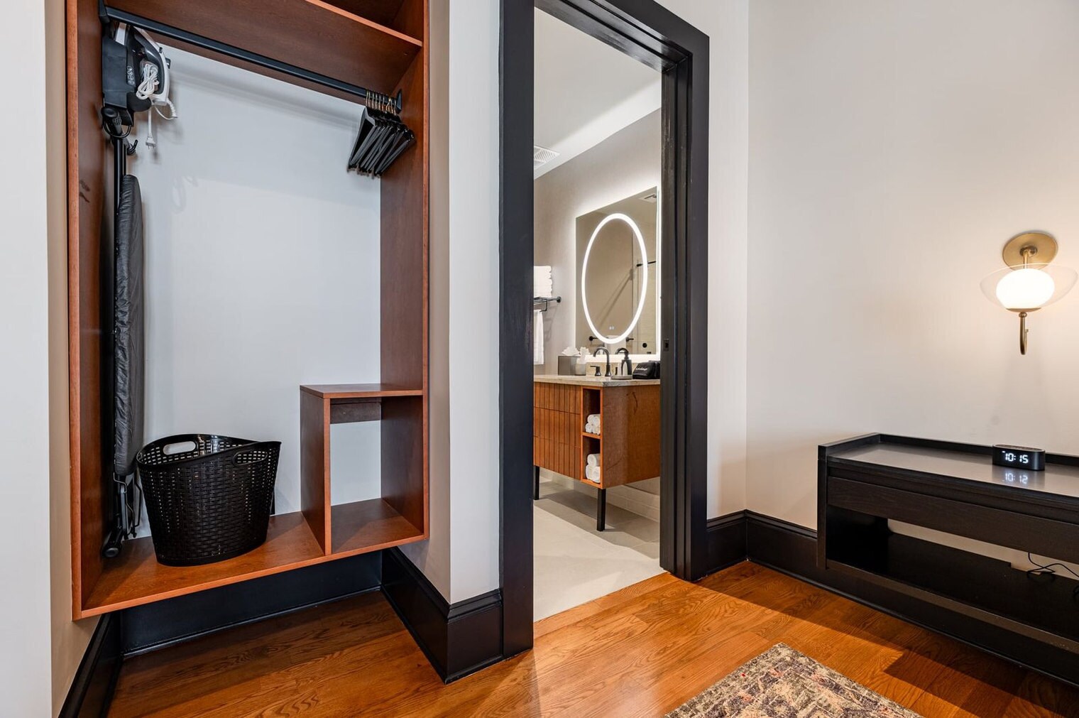 Building Photo - 1011 Canal St