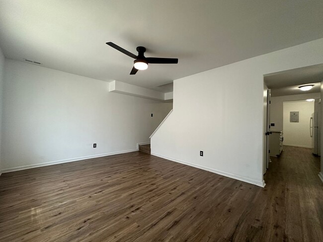 Building Photo - 414 Myrtlewood Cir