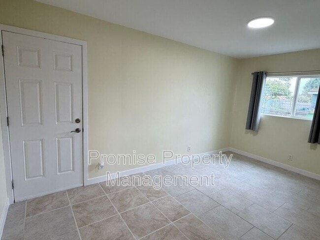 Building Photo - 1601 Walton St