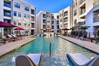 Building Photo - Cortland Legacy