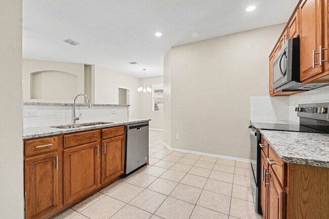 Building Photo - 1550 Charleston Dr