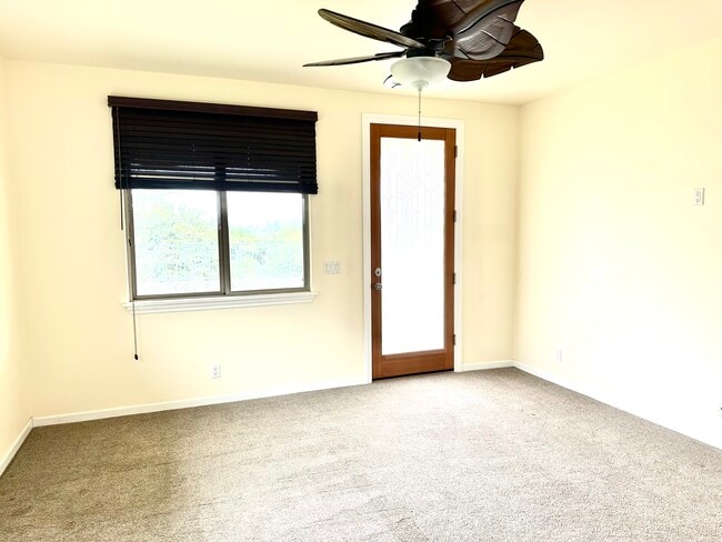 Building Photo - 2262 Kamaile St